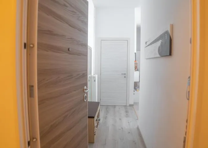 Cernobbio Apartment * 케르노비오